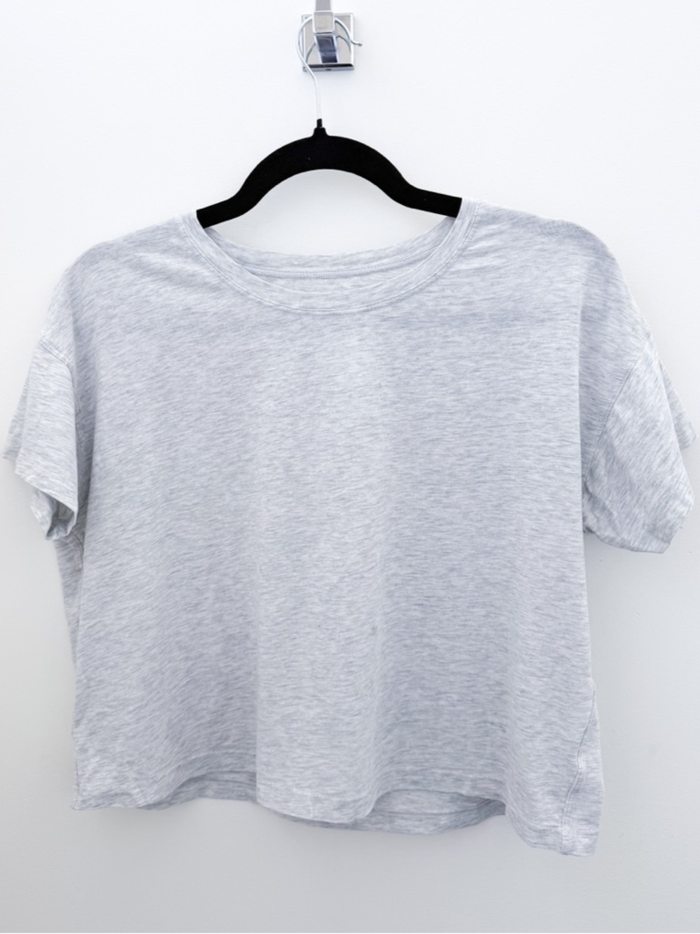 Lululemon Grey Cropped T Shirt Size M 8 10 Athletic Top